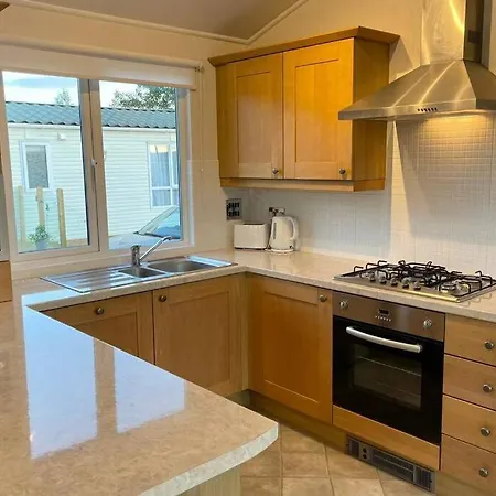 Relaxing Family Caravan In The Lakes *